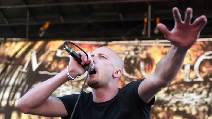 המשוגעים באים. סולן להקת Meshuggah המשוגעים באים. סולן להקת Meshuggah
