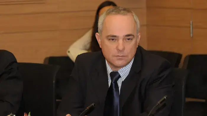 שר האוצר יובל שטייניץ בוועדת הכספים, דצמבר 2010 שר האוצר יובל שטייניץ בוועדת הכספים, דצמבר 2010