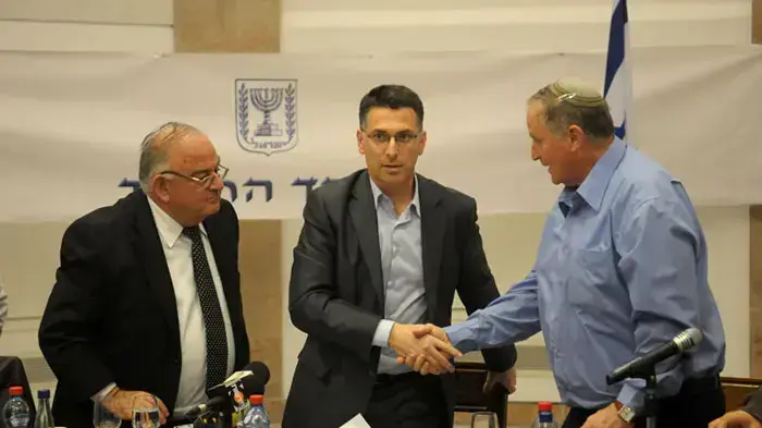 מסיבת עיתונאים של משרד החינוך יחד עם ארגון ההורים העל יסודיים בנושא הסדר השכר החדש, דצמבר 2010 מסיבת עיתונאים של משרד החינוך יחד עם ארגון ההורים העל יסודיים בנושא הסדר השכר החדש, דצמבר 2010