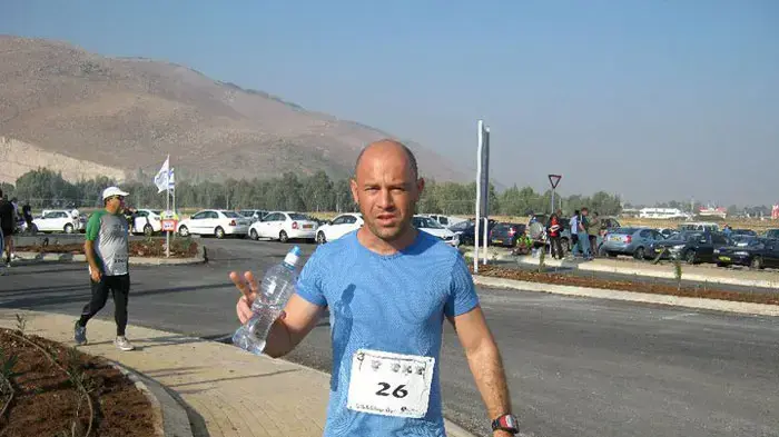 עידן אבני בחצי מרתון בבית שאן עידן אבני בחצי מרתון בבית שאן
