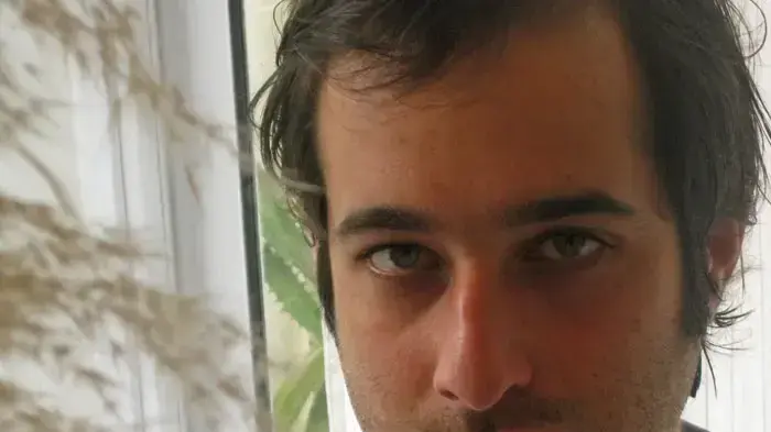 הבמאי והתסריטאי תום שובל הבמאי והתסריטאי תום שובל