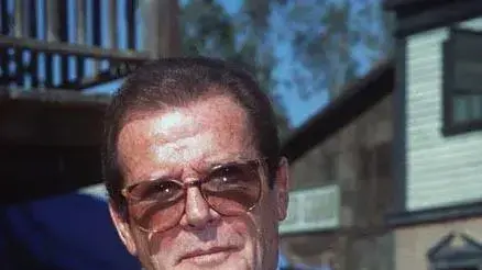 רוגר מור רוגר מור