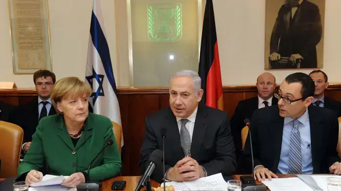 ראש הממשלה בנימין נתניהו עם קאנצלרית גרמניה אנגלה מרקל בישיבת ממשלה משותפת בירושלים, ינואר 2011 ראש הממשלה בנימין נתניהו עם קאנצלרית גרמניה אנגלה מרקל בישיבת ממשלה משותפת בירושלים, ינואר 2011