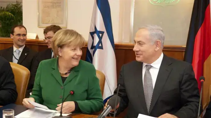 ראש הממשלה בנימין נתניהו יחד עם קאנצלרית גרמניה אנגלה מרקל בישיבת הממשלה המשותפת עם ממשלת גרמניה, ינואר 2011 ראש הממשלה בנימין נתניהו יחד עם קאנצלרית גרמניה אנגלה מרקל בישיבת הממשלה המשותפת עם ממשלת גרמניה, ינואר 2011