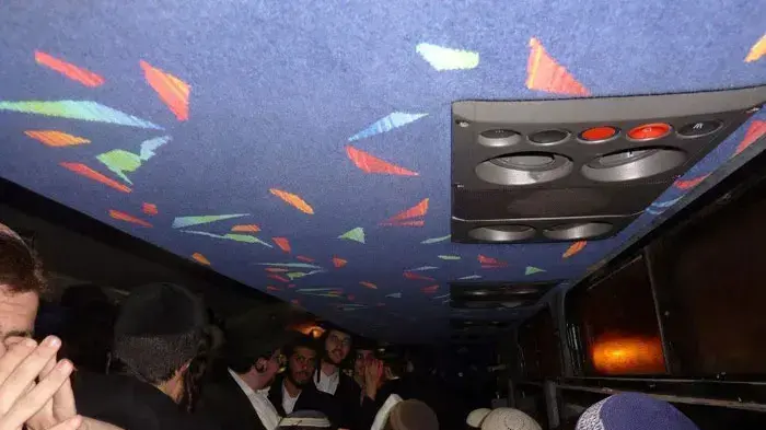 תפילת תיקון לקראת סיום ימי השובב"ים בקבר יוסף, פברואר 2011 תפילת תיקון לקראת סיום ימי השובב"ים בקבר יוסף, פברואר 2011