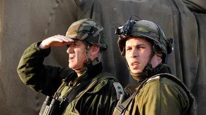 הרמטכ"ל בני גנץ בביקור בגזרת אוגדת עזה, פברואר 2011 הרמטכ"ל בני גנץ בביקור בגזרת אוגדת עזה, פברואר 2011