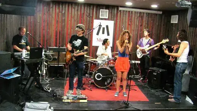 שוק המוזיקאים Muzik Market שוק המוזיקאים Muzik Market