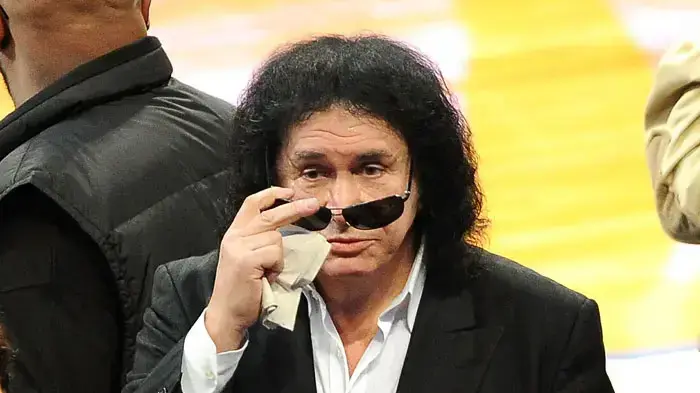 וולקאם. סימונס וולקאם. סימונס
