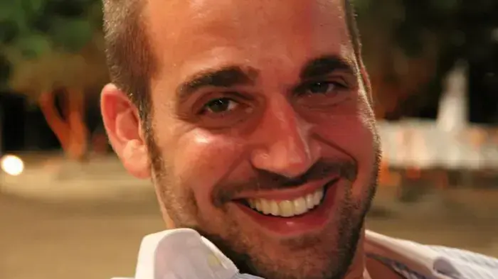 אריאל פלר, סטודנט באוניברסיטת בן גוריון, הקליט הרצאה של אורלי אינס והעביר אותה לעיתונאים אריאל פלר, סטודנט באוניברסיטת בן גוריון, הקליט הרצאה של אורלי אינס והעביר אותה לעיתונאים
