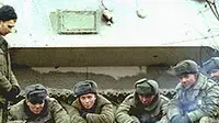 צצניה חילים רוסיים בשעת מנוחה צצניה חילים רוסיים בשעת מנוחה