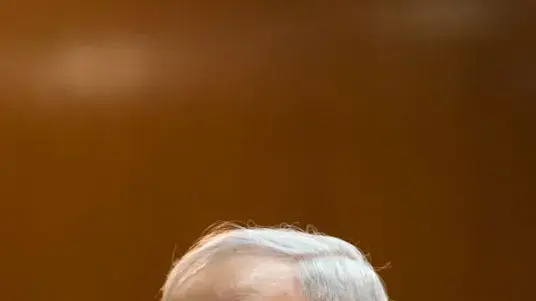ראש הממשלה בנימין נתניהו במהלך יום עיון בנושא: "בגין והפרלמנטריזם הישראלי" במלאת 19 שנים לפטירתו של ראש הממשלה מנחם בגין ז"ל, מרץ 2011 ראש הממשלה בנימין נתניהו במהלך יום עיון בנושא: "בגין והפרלמנטריזם הישראלי" במלאת 19 שנים לפטירתו של ראש הממשלה מנחם בגין ז"ל, מרץ 2011
