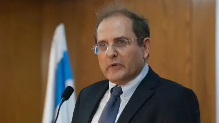 סגן נשיא המכון הישראלי לדמוקרטיה, פרופסור מרדכי קרמניצר במהלך יום עיון בנושא: "בגין והפרלמנטריזם הישראלי" במלאת 19 שנים לפטירתו של ראש הממשלה מנחם בגין ז"ל, מרץ 2011 סגן נשיא המכון הישראלי לדמוקרטיה, פרופסור מרדכי קרמניצר במהלך יום עיון בנושא: "בגין והפרלמנטריזם הישראלי" במלאת 19 שנים לפטירתו של ראש הממשלה מנחם בגין ז"ל, מרץ 2011