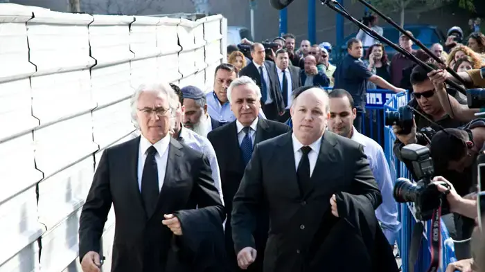 נשיא המדינה לשעבר משה קצב מגיע לבית המשפט להקראת גזר דינו, מרץ 2011