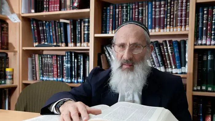 הרב שלמה אבינר, רבה של שכונה א' בהתנחלות בית אל, וראש ישיבת עטרת ירושלים בירושלים הרב שלמה אבינר, רבה של שכונה א' בהתנחלות בית אל, וראש ישיבת עטרת ירושלים בירושלים