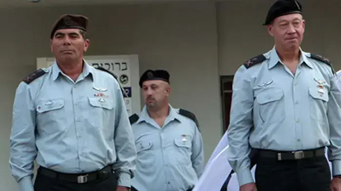 גבי אשכנזי ויואב גלנט גבי אשכנזי ויואב גלנט