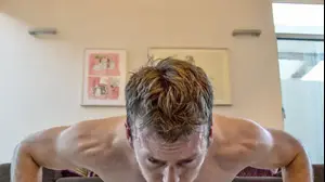 שרון פורטנוי מאמן כושר (צילום מסך , פייסבוק)